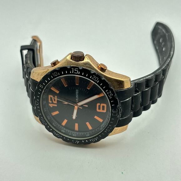 Retro Black & Gold Men's Unlisted Watch - Picture 3 of 3